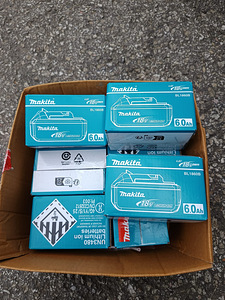 Makita 6ah aku (1 foto / 1)