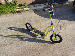 Müüa linnatõukeratas Stiga 12-tolliste ratastega (4 foto / 4)