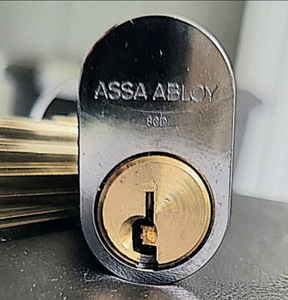 Дверной замок ASSA Abloy D12 Scandinavian SCD Oval Cylinder (2 фото из 3)