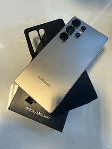 SAMSUNG S25 Ultra 12/256GB (1 foto / 4)