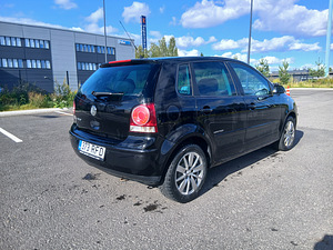 VW Polo (3 фото из 13)