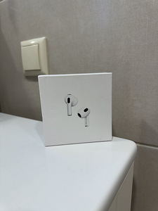 AirPods 3 (1 фото из 2)