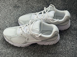 Мужские белые кроссовки Nike V5 NRN (6 фото из 7)