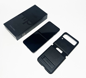 Samsung Galaxy Z Flip 4 128GB (2 foto / 3)