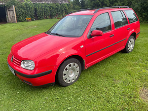 VW Golf 4 Variant (1 фото из 9)