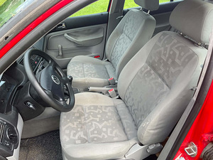 VW Golf 4 Variant (9 фото из 9)