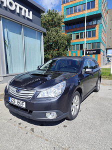 Subaru Outback 2.0d 2012 (1 фото из 11)