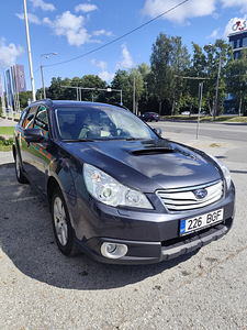 Subaru Outback 2.0d 2012 (2 фото из 11)