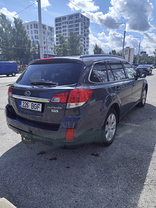 Subaru Outback 2.0d 2012 (4 фото из 11)