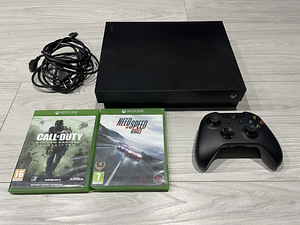 Xbox One X (1 фото из 1)