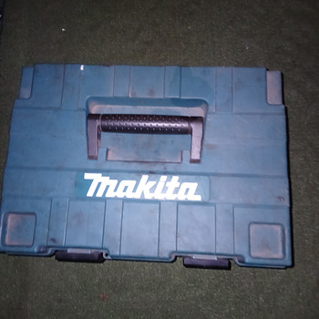 Пустой ящик MAKITA для инструментов