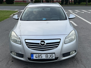 OPEL INSIGNIA SPORTS TOURER (3 foto / 10)