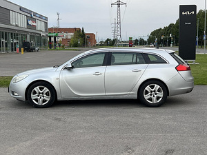 OPEL INSIGNIA SPORTS TOURER (4 foto / 10)
