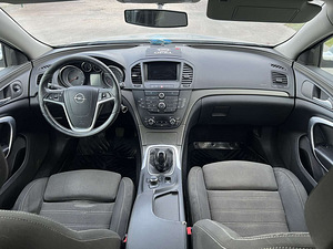 OPEL INSIGNIA SPORTS TOURER (9 foto / 10)