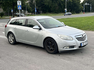 OPEL INSIGNIA SPORTS TOURER (2 foto / 10)