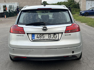 OPEL INSIGNIA SPORTS TOURER (8 foto / 10)