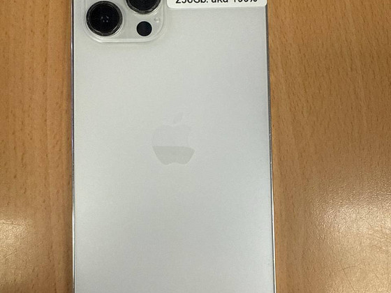 Apple iPhone 12 Pro Max 256Gb Silver heas seissukorras