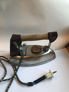 Raske malmist tööstuslik rätsepa triikraud. NSVL. (3 foto / 6)
