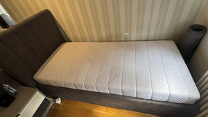 Кровать с ящиком + матрас 90 x 200 см (2 фото из 2)