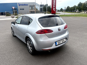 Seat Leon (2 фото из 14)