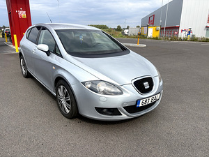 Seat Leon (3 фото из 14)