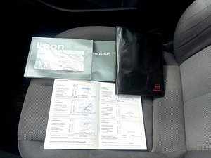 Seat Leon (13 фото из 14)