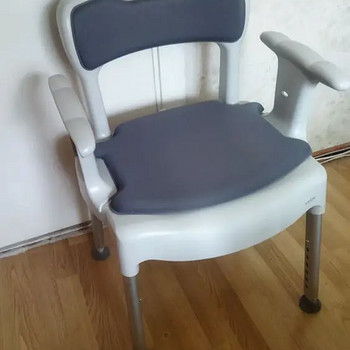 Sanitaarse varustusega tool-tugitool Etac Swift Commode