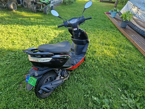 Скутер 49CC (2 фото из 3)