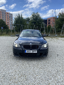 BMW e60 (2 фото из 14)