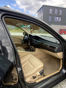 BMW e60 (11 фото из 14)