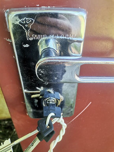 Metalluksed (10 foto / 10)