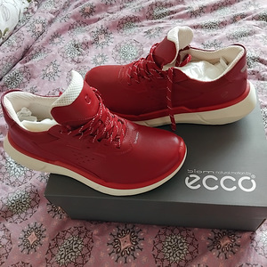 Женская обувь Ecco (6 фото из 7)