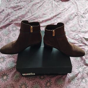 Женские Tommy Hilfiger (4 фото из 7)