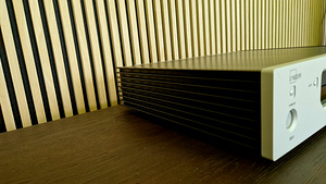 Lyngdorf CD-1 (7 foto / 8)