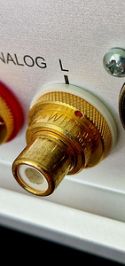 Lyngdorf CD-1 (8 foto / 8)
