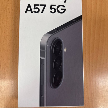 Samsung Galaxy A57 8/128Gb серый, как новый