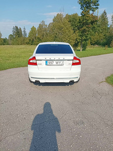 Volvo s 80 summum 2014 a 2.0 133kw (4 foto / 9)
