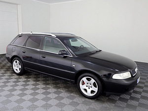 Audi A4 Comfortline Facelift 1.6 74kW (1 foto / 7)
