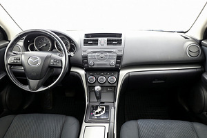 Mazda 6 Elegance Facelift ATM 2.0 114kW (5 фото из 7)