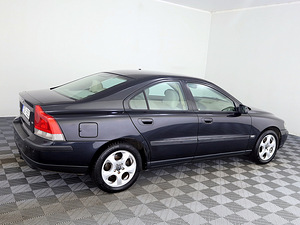 Volvo S60 Summum 2.4 D5 120kW (3 фото из 7)