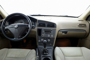 Volvo S60 Summum 2.4 D5 120kW (5 фото из 7)