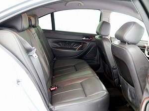 Peugeot 607 Luxury Facelift ATM 2.7 HDi 150kW (7 фото из 7)