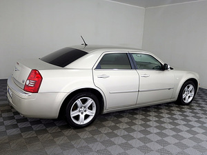 Chrysler 300 C Limited Facelift ATM 3.0 CRD 160kW (3 фото из 7)