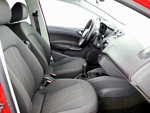 SEAT Ibiza Copa 1.4 63kW (6 foto / 8)
