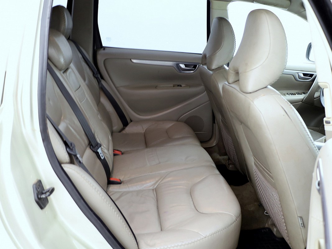 Volvo XC70 Summum Facelift ATM 2.4 D5 136kW