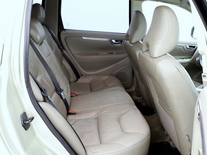 Volvo XC70 Summum Facelift ATM 2.4 D5 136kW (7 фото из 7)