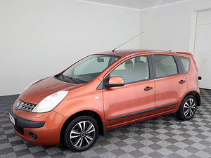 Nissan Note Elegance 1.6 81kW (2 foto / 7)