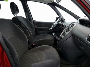 Citroen Xsara Picasso Facelift 1.6 80kW (6 foto / 7)