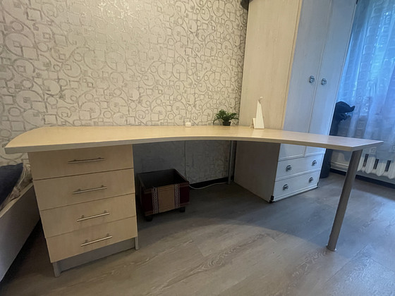 Письменный стол