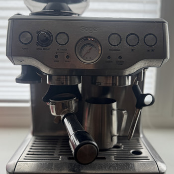Sage the Barista Express poolautomaatne espressomasin